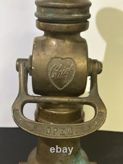 Buse de tuyau d'incendie Vintage Elkhart Chief - Mémorabilia de lutte contre l'incendie 13,5 pouces