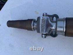 Buse de tuyau d'incendie antique Elkhart Brass des années 1950 - Canon à eau vintage pour le service des incendies