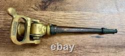 Buse de tuyau d'incendie en laiton Akron Ball vintage