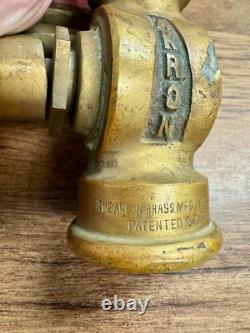 Buse de tuyau d'incendie en laiton Akron Ball vintage