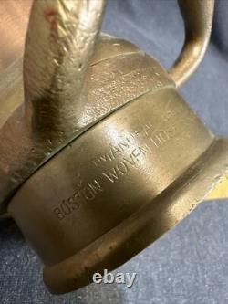Buse de tuyau d'incendie en laiton et cuivre vintage 30 Boston Woven Hose & Rubber Co