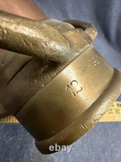 Buse de tuyau d'incendie en laiton et cuivre vintage 30 Boston Woven Hose & Rubber Co