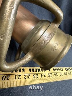 Buse de tuyau d'incendie en laiton et cuivre vintage 30 Boston Woven Hose & Rubber Co