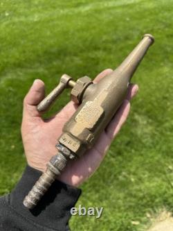 Buse en laiton de pompier antique Pyrene haute pression extincteur vintage Newark