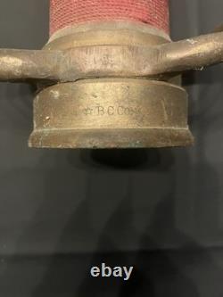 Buse en laiton vintage pour tuyau d'incendie 30, décor de pompier à deux poignées