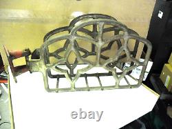 Dévidoir vintage en fonte pour tuyau d'incendie fin des années 1800 début des années 1900 avec support 22 X 14.5