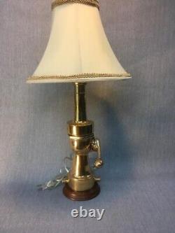 Douche à incendie Morse vintage transformée en lampe sur mesure