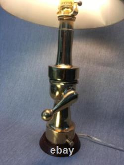 Douche à incendie Morse vintage transformée en lampe sur mesure