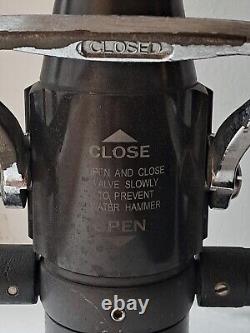 Elkhart ENG 2 Buse d'incendie 4 1/8 en laiton Playpipe Ladder Hook Arkon Utilisé