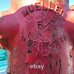 Ensemble de 8 HYDRANTS INCENDIE MUELLER RÉCUPÉRÉS, années 1980-1990, 22,25 pouces de hauteur, 117 lbs chacun