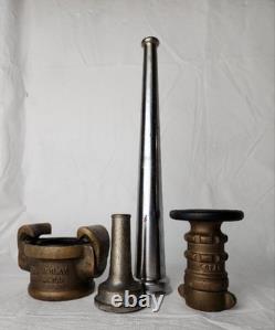 Ensemble de matériel de lutte contre l'incendie avec des canons de tuyau de pompier vintage