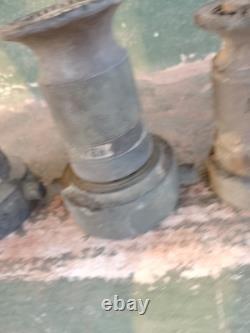 Ensemble vintage de (4) buses de tuyau d'incendie Elkhart Brass 9, 5.5, et 2x4.5