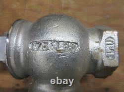 Étagère à tuyaux de pompier Allenco vintage, clé, vannes en laiton et cabinet mural