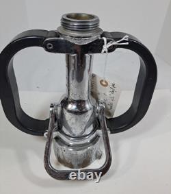 Gicleur de tuyau d'incendie Akron Brass, gicleur en laiton chromé avec 2 poignées, 2,5 pouces