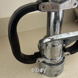 Gicleur de tuyau d'incendie vintage Akron Chrome Brass 1 -1/8 pouces