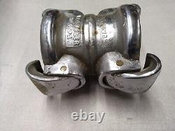 JM Loeffler Abington F. D. Double Quick Connect Fire Hose Coupling Chrome<br/>
 

<br/> 
Traduction en français : Accouplement de tuyau d'incendie à connexion rapide double JM Loeffler Abington F. D. en chrome