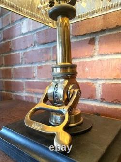 Lampe d'art steampunk unique sur mesure avec buse de lance d'incendie vintage en laiton et cuivre