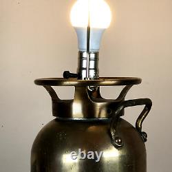Lampe d'extincteur d'incendie en laiton Vintage Foamite Crusader Elmira New York