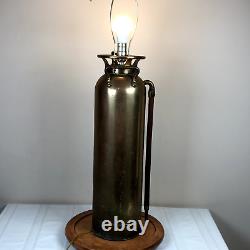 Lampe d'extincteur d'incendie en laiton Vintage Foamite Crusader Elmira New York