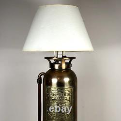 Lampe d'extincteur d'incendie en laiton Vintage Foamite Crusader Elmira New York