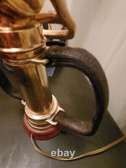 Lampe de buse d'incendie en laiton antique rare en bois Woodhouse 29 pouces HTF Super Nice