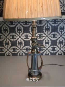 Lampe de table industrielle vintage steampunk en laiton et chrome, rare, avec buse de tuyau d'incendie