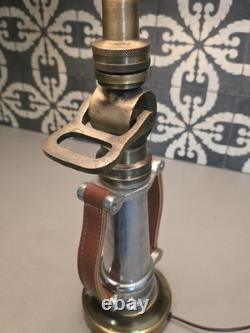 Lampe de table industrielle vintage steampunk en laiton et chrome, rare, avec buse de tuyau d'incendie