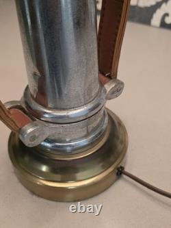 Lampe de table industrielle vintage steampunk en laiton et chrome, rare, avec buse de tuyau d'incendie