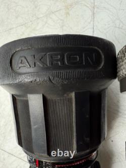 Lot de 2 buses de tuyau d'incendie Akron Brass Turbojet 1,5 NH Style 1717 (voir notes)