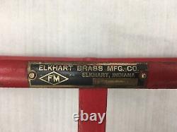 Old Grand Fire Hose Hump Rack Par Elkhart Brass Co. Indiana Avec Des Crochets Rare