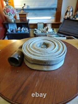 Paire de rouleaux de tuyaux de pompiers en tissu vintage avec raccords