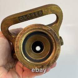Poignée de joug de buse de tuyau d’incendie vintage en laiton