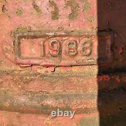 RÉCUPÉRATION DES BORNES D'INCENDIE MUELLER, Lot de 8, 23 pouces de haut, 123 lbs chacune, 1986