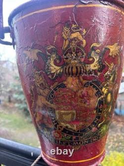 Seau à eau britannique en tôle métallique des années 1800