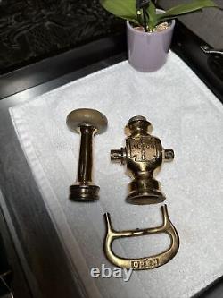 Superbe buse d'incendie en laiton massif ancienne et vintage ALFCO RARE