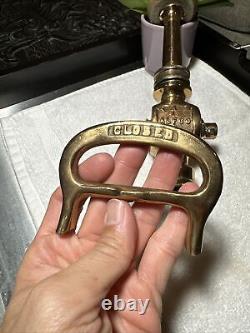 Superbe buse d'incendie en laiton massif ancienne et vintage ALFCO RARE