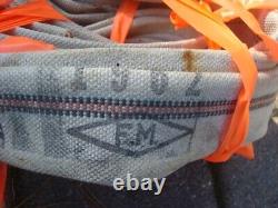 Support de rack de tuyau d'incendie Vintage 1910 de la W. D. Allen Mfg. Co. et tuyau désaffecté