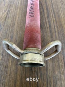 Tube à feu en laiton Vintage Underwriters avec poignée tournante et buse 30. Powhatan