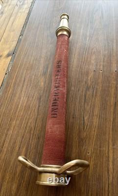 Tube à feu en laiton Vintage Underwriters avec poignée tournante et buse 30. Powhatan