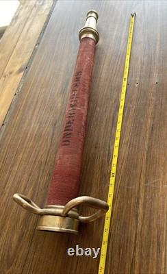 Tube à feu en laiton Vintage Underwriters avec poignée tournante et buse 30. Powhatan