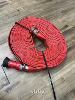 Tuyau d'incendie en caoutchouc rouge avec raccords et buse de pulvérisation