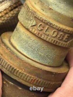 Tuyau d'incendie vintage WD Allen Co. de 100 pieds et buse en laiton
