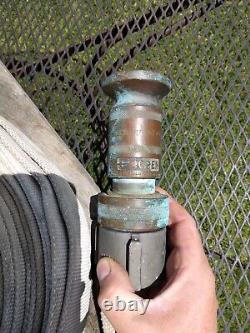 Tuyau d'incendie vintage WD Allen Co. de 75 pieds et buse en laiton