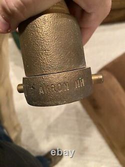 Tuyau d'incendie vintage de 50 pieds avec raccords en laiton Underwriters Laboratories