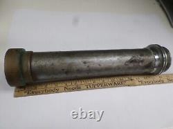 Tuyau de décharge Formateur de flux Camion de pompier vintage Tuyau de pompier