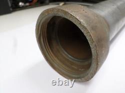 Tuyau de décharge Formateur de flux Camion de pompier vintage Tuyau de pompier