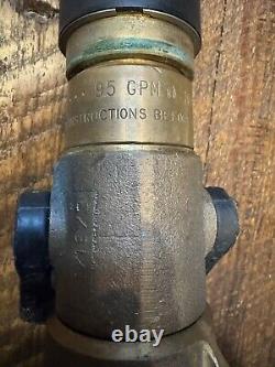 VTG AKRON 1.50 Style 3015 Buse de Tuyau d'Incendie en Laiton Massif 8 95 GPM 100 PSI Rétro