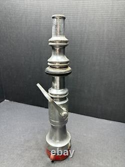 Vanne de Sapeur-Pompier Antique de la Compagnie de Fabrication Elkhart Brass