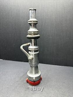 Vanne de Sapeur-Pompier Antique de la Compagnie de Fabrication Elkhart Brass