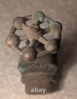 Vanne de portail de poteau d'incendie en laiton antique M. D. Larkin